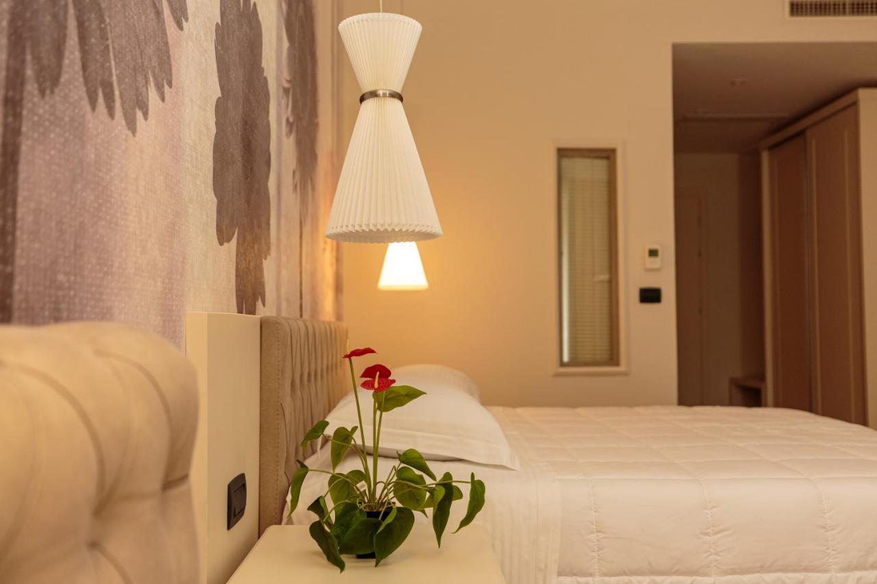 Regina & Hotel Vlorë