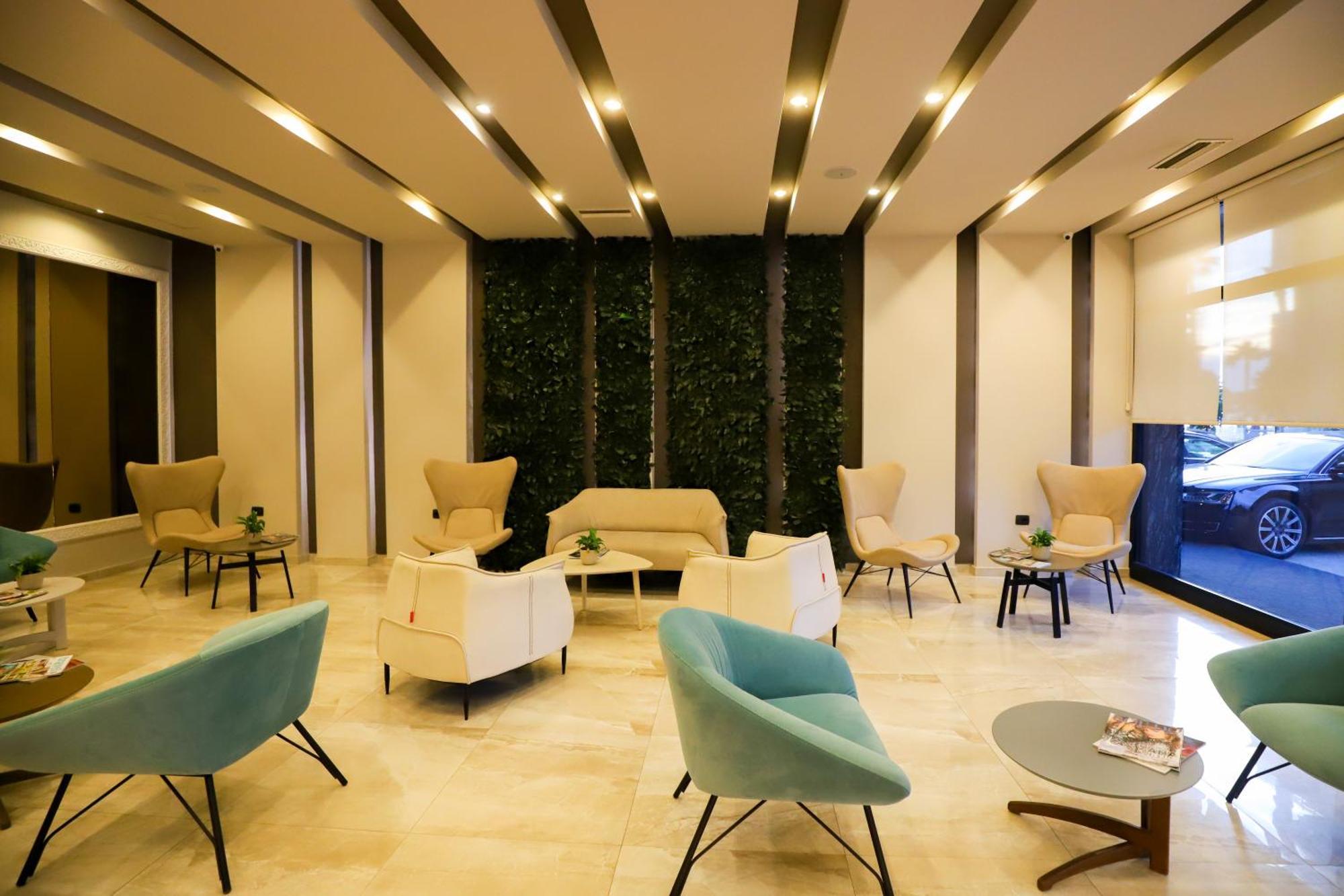 Hotel Regina & 4*