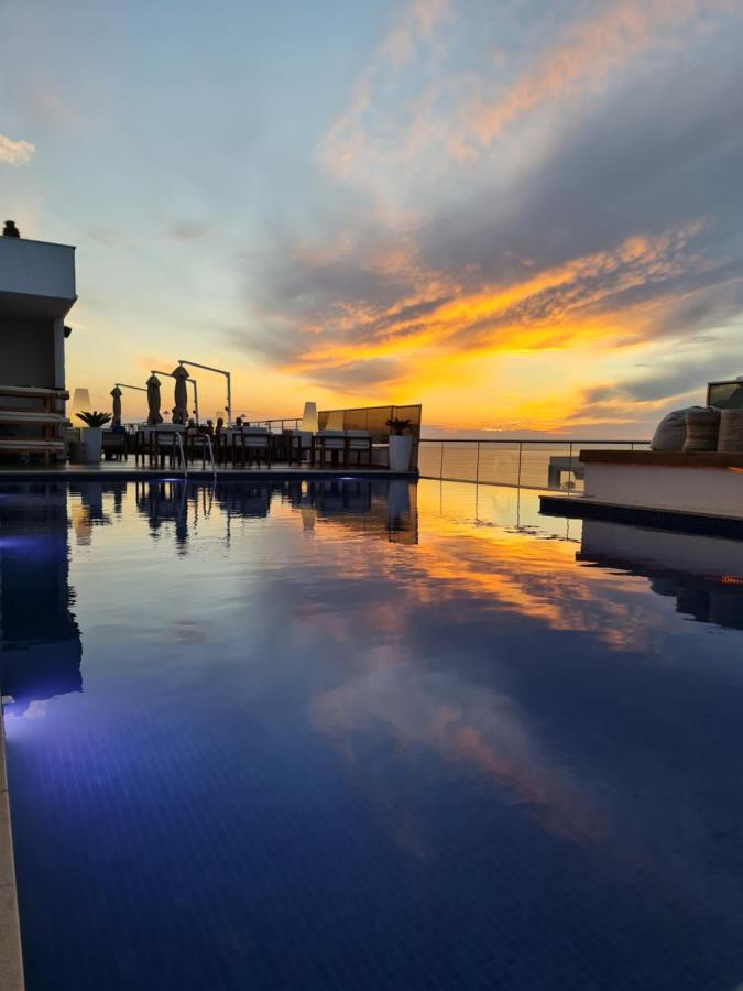 Regina & 4* Vlorë